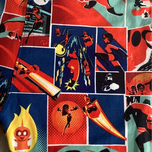 🦸🏻‍♀️ Disney Incredible Comic Book Lularoe OS Leggings - Picture 4 of 6
